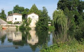 La Rive Chambre d hôtes The Riverside Retreat